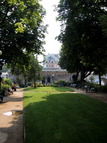 Square du Vert Galant