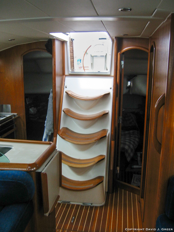 Dragsinger Jeanneau 43DS Companionway Stairs